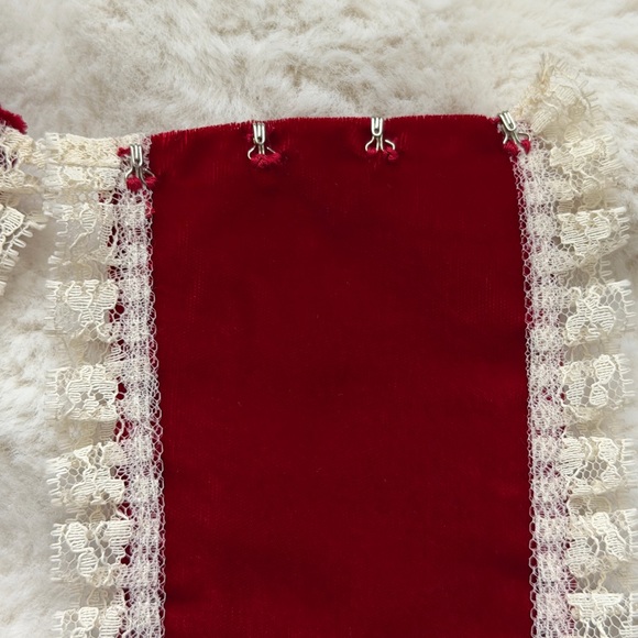 Romantic Vintage Red Velvet Corset Belt with Lace Trim-XS - Picture 8 of 12